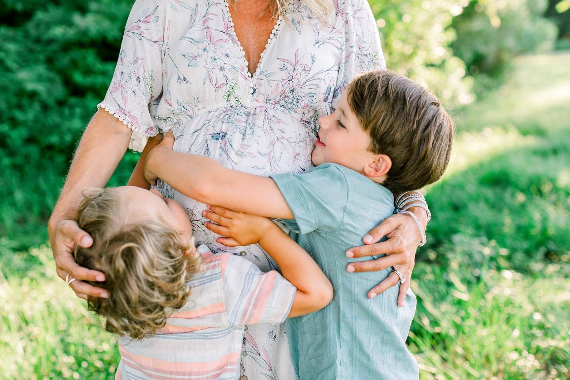 Outdoor Maternity Photos With Older Siblings